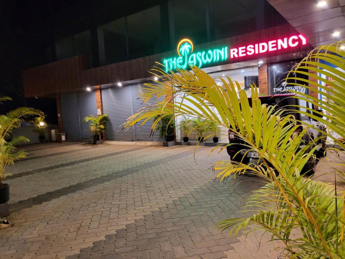 Thejaswini Residency Cheruvathur Nīleshwar Esterno foto