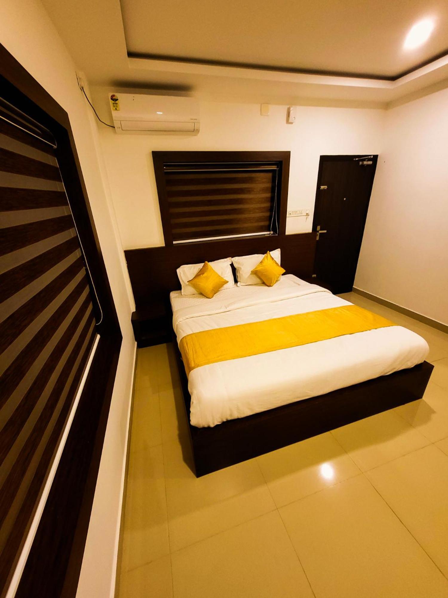 Thejaswini Residency Cheruvathur Nīleshwar Esterno foto
