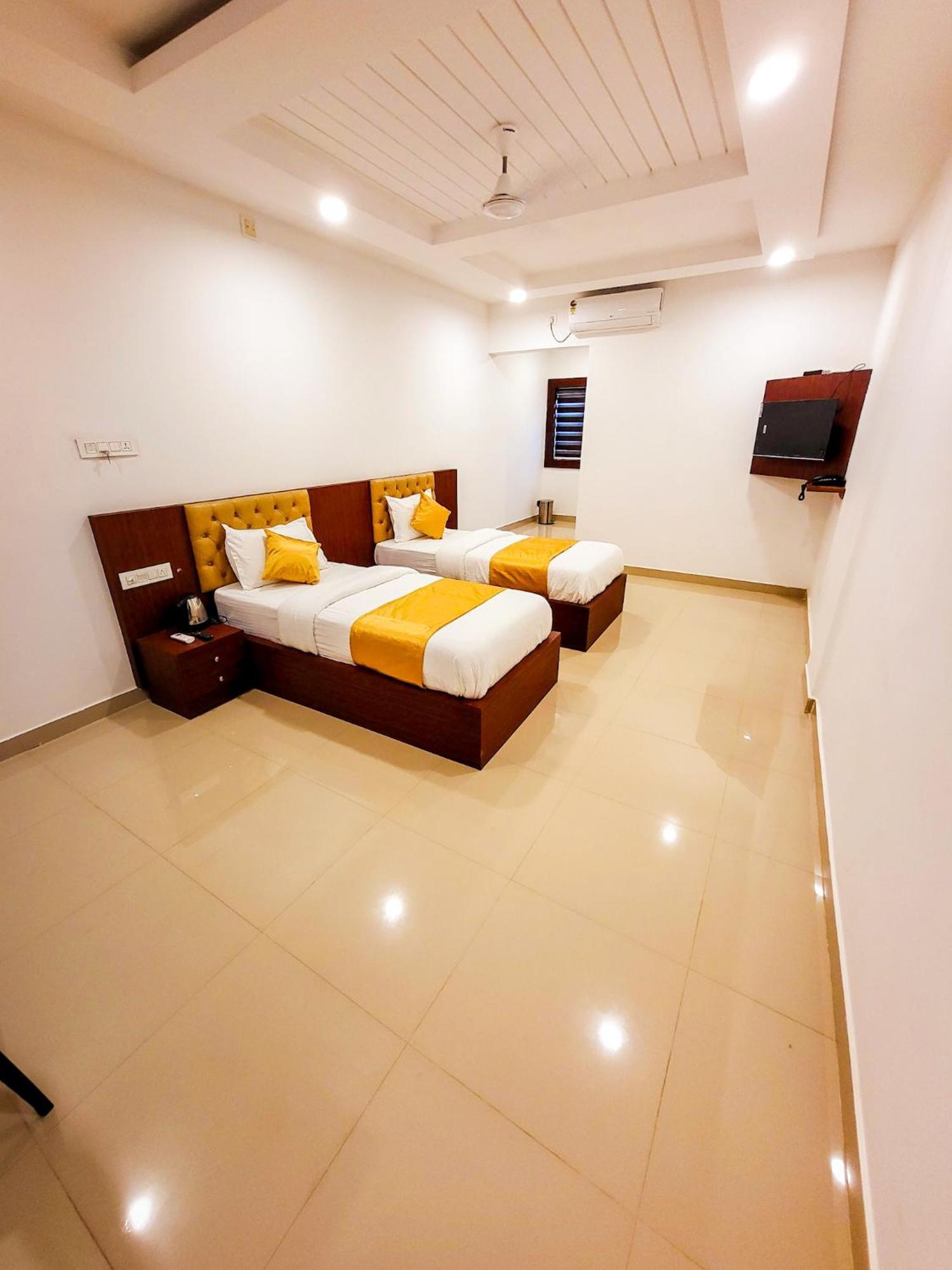 Thejaswini Residency Cheruvathur Nīleshwar Esterno foto