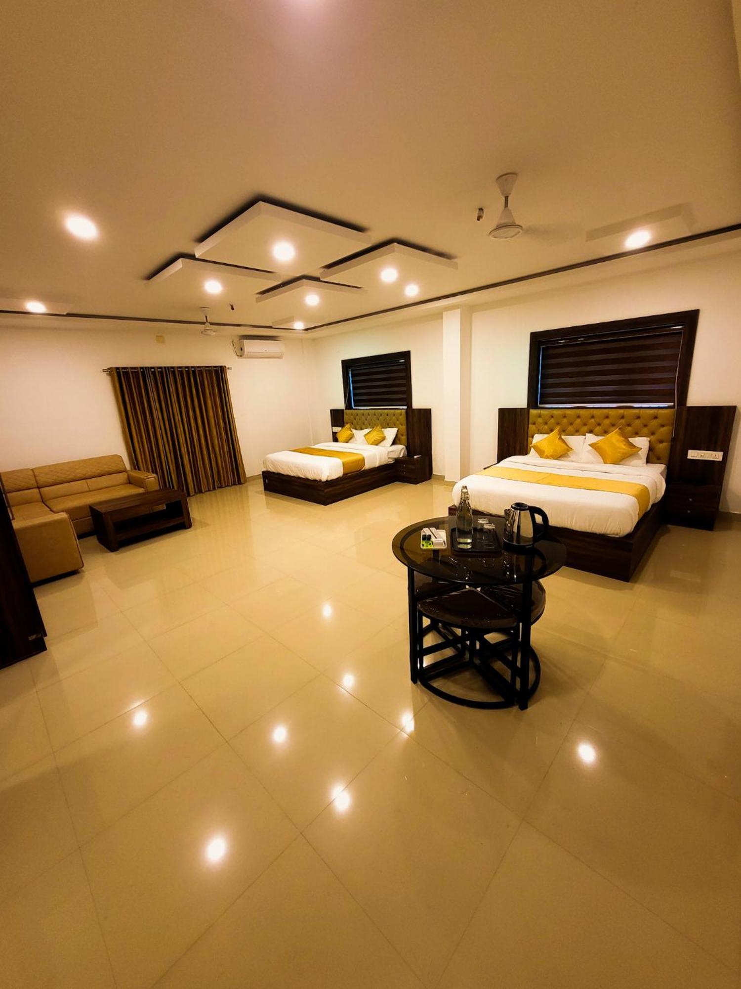 Thejaswini Residency Cheruvathur Nīleshwar Esterno foto