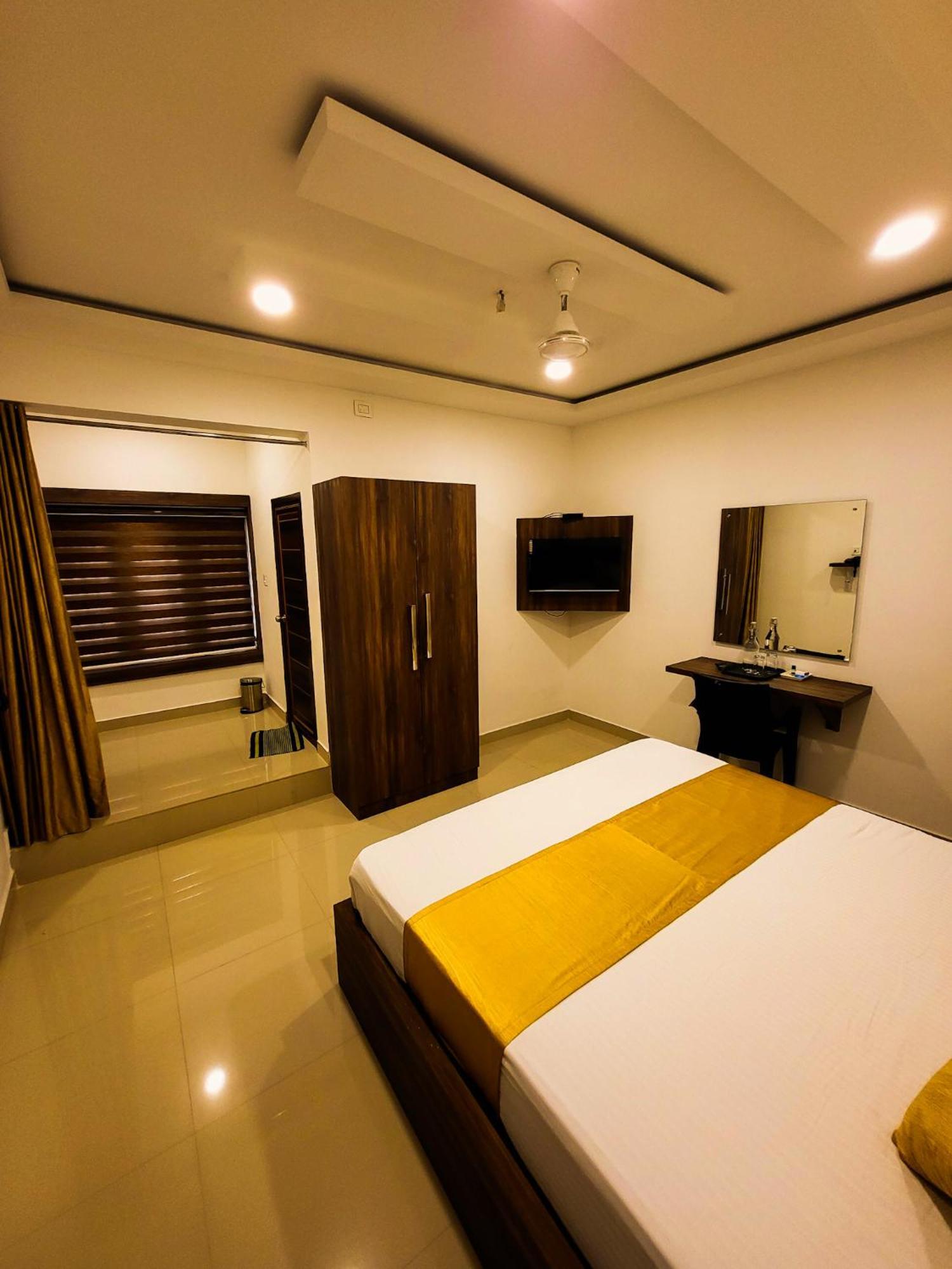 Thejaswini Residency Cheruvathur Nīleshwar Esterno foto
